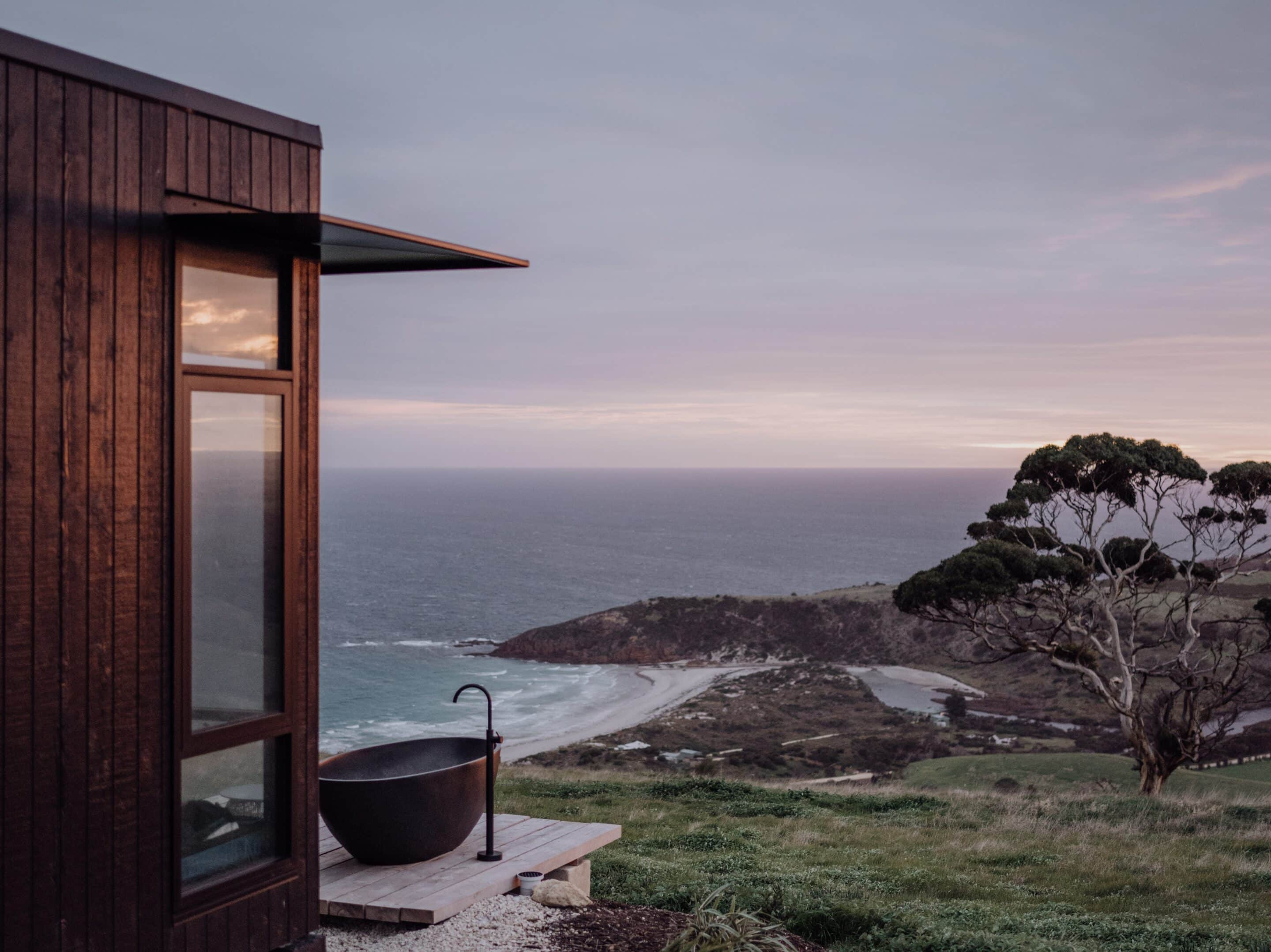 Columba WanderPod outdoor bath overlooking Snelling Beach, Kangaroo Island